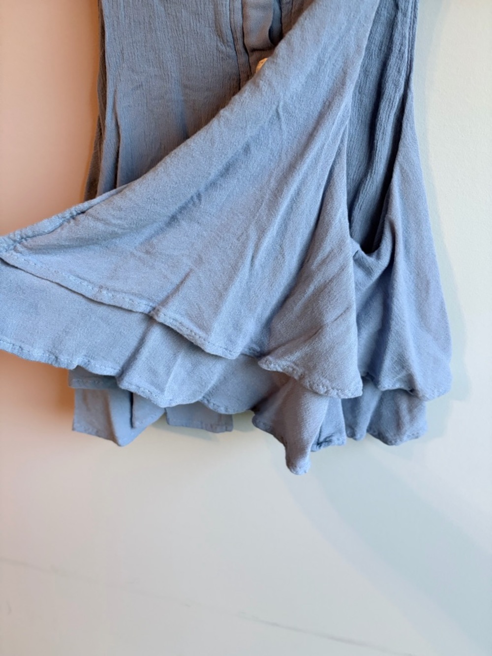 Hommage Los Angeles Blue Tiered Ruffle Tank Blouse Size Large - Picture 4 of 8